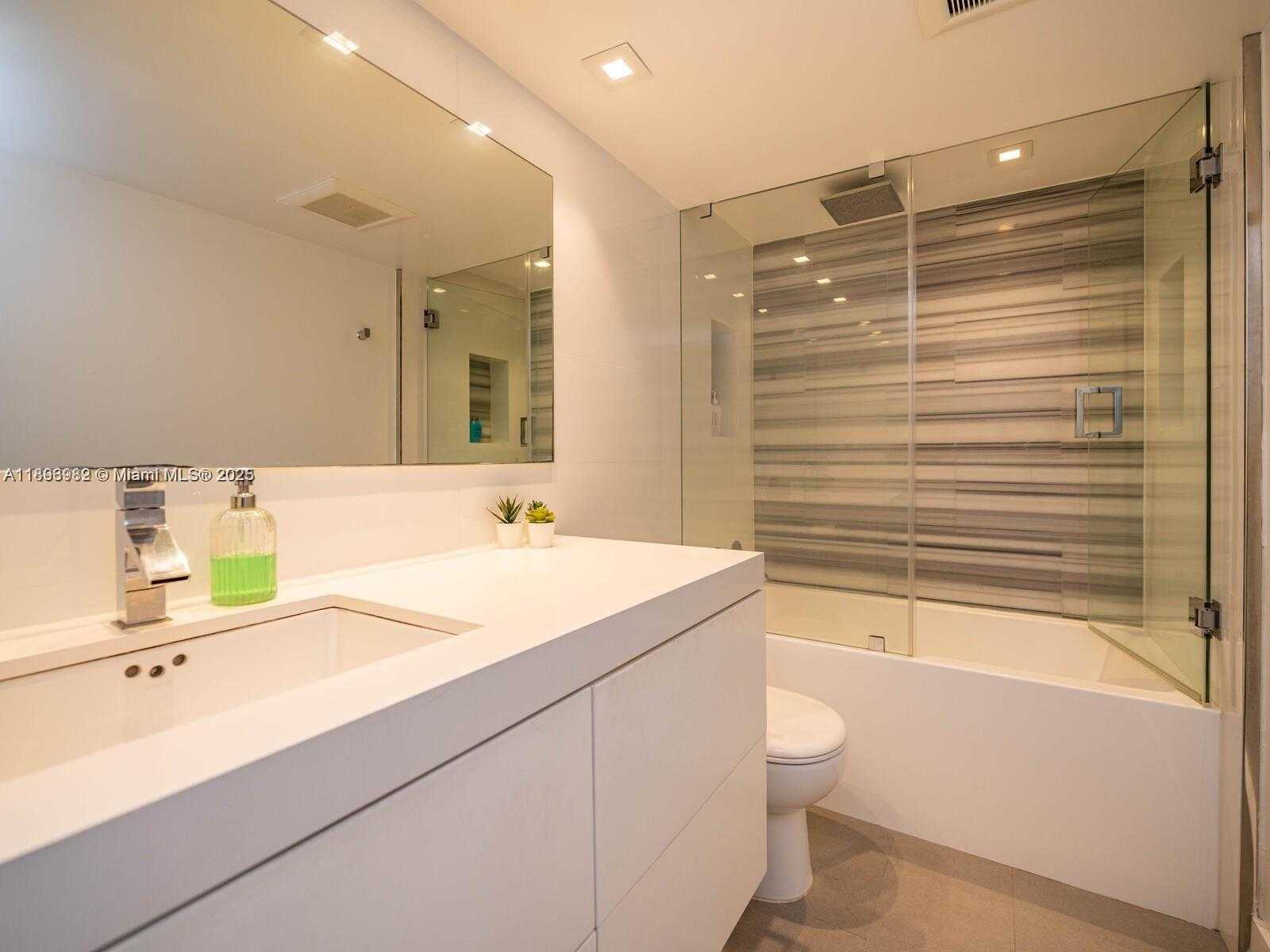 Small Image of 555 NORTH EAST 15TH ST #26E, Miami Number 18