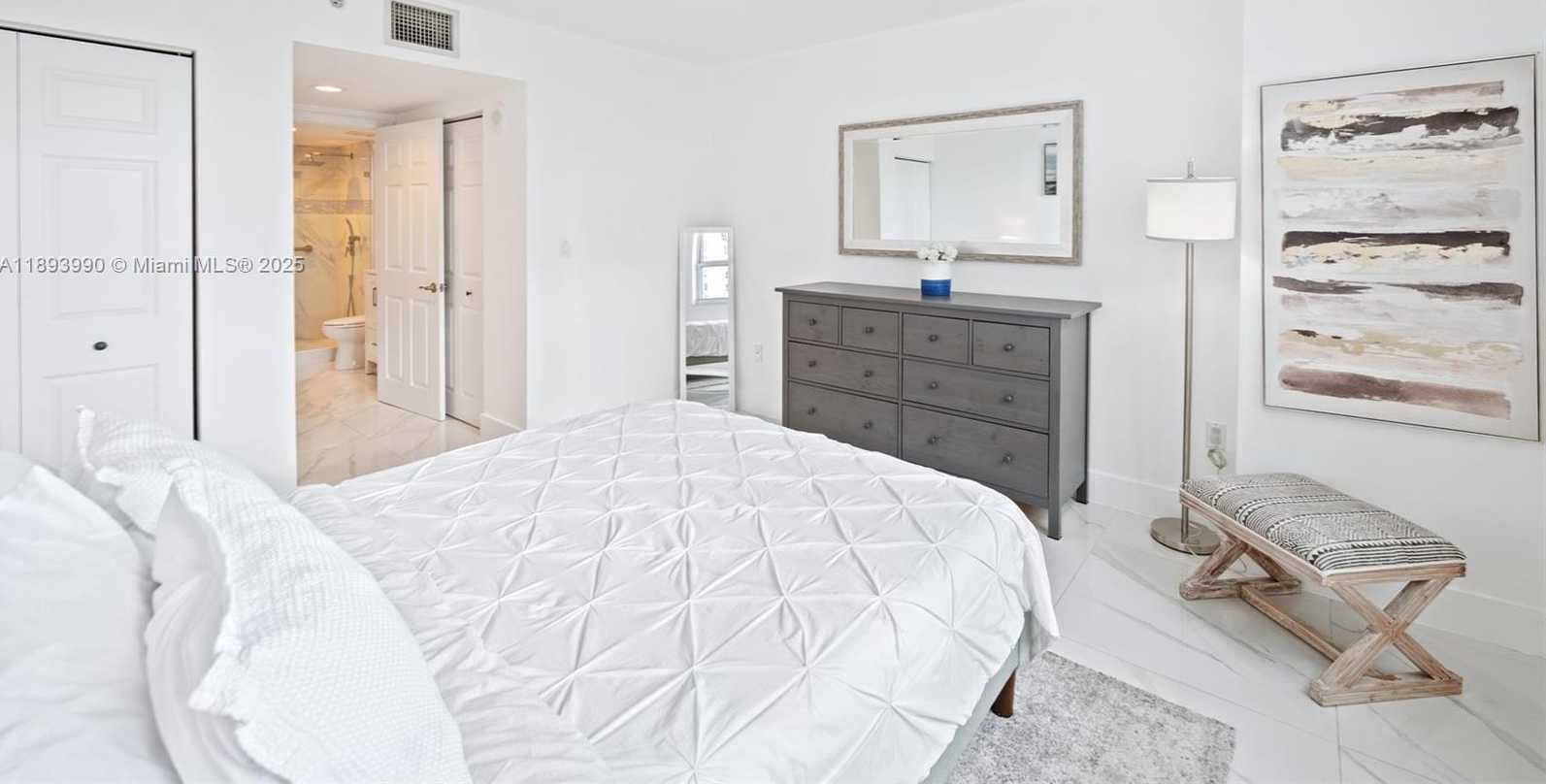 Small Image of 1155 BRICKELL BAY DR #903, Miami Number 17