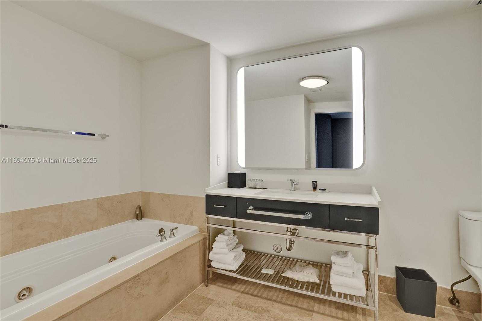Small Image of 4401 COLLINS AVE #1408, Miami Beach Number 18