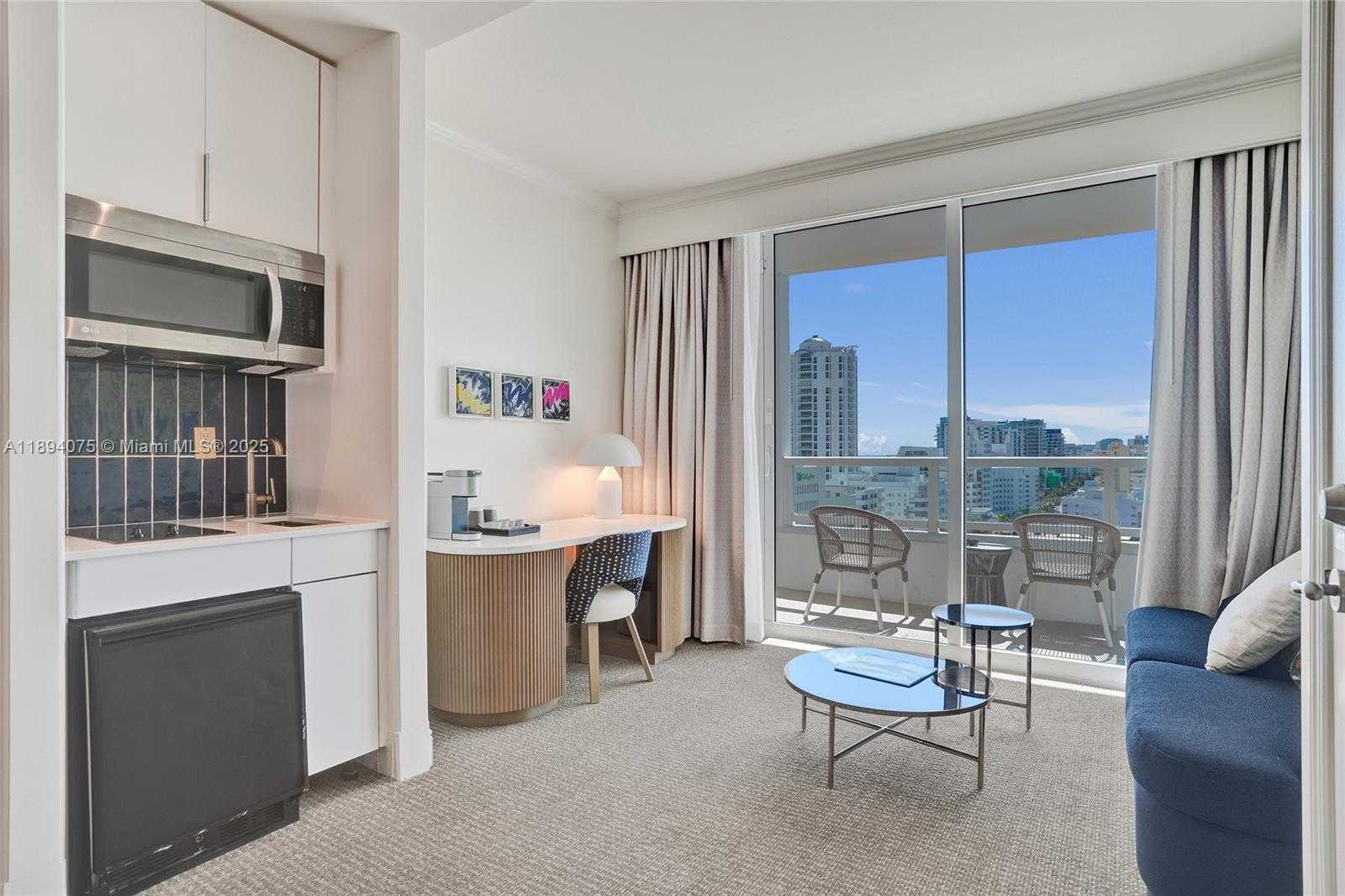 Small Image of 4401 COLLINS AVE #1408, Miami Beach Number 5
