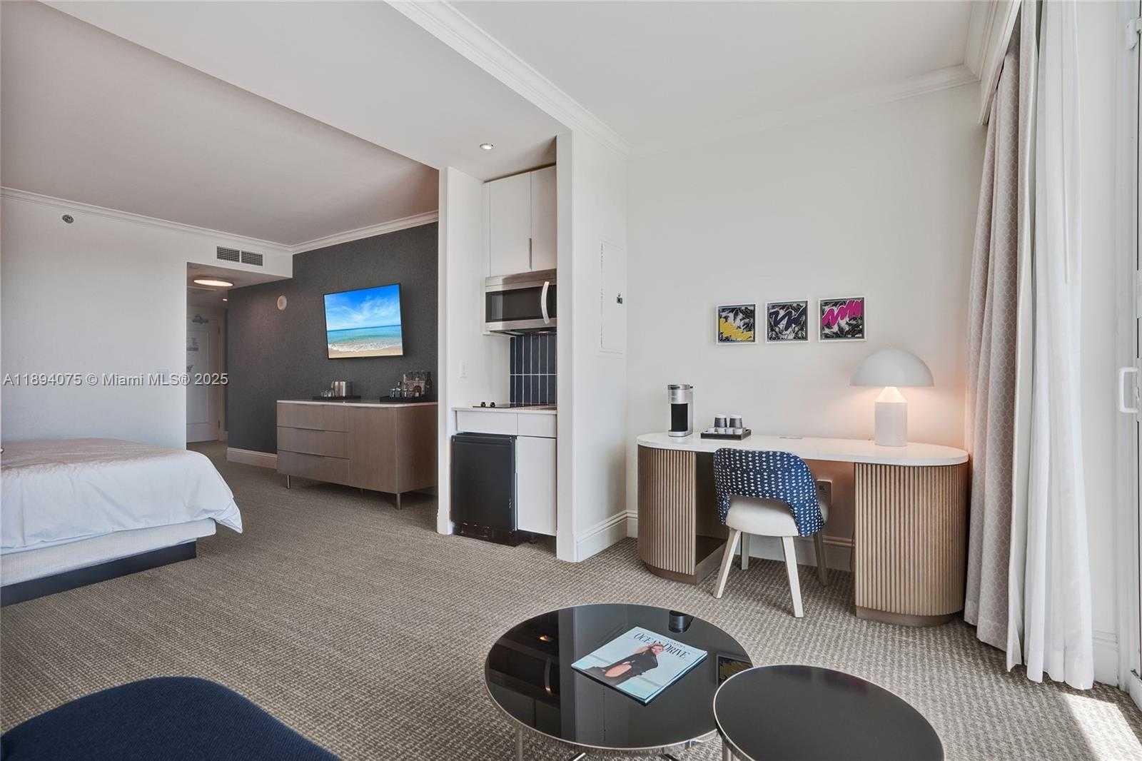 Small Image of 4401 COLLINS AVE #1408, Miami Beach Number 7
