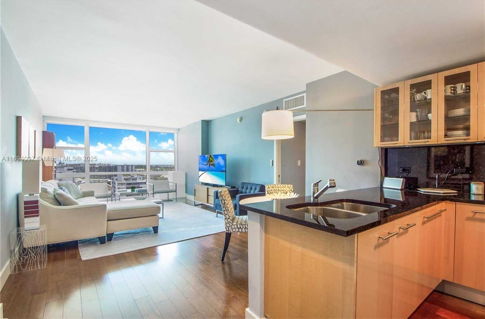 Small Image of 6801 COLLINS AVE #1101, Miami Beach Number 2
