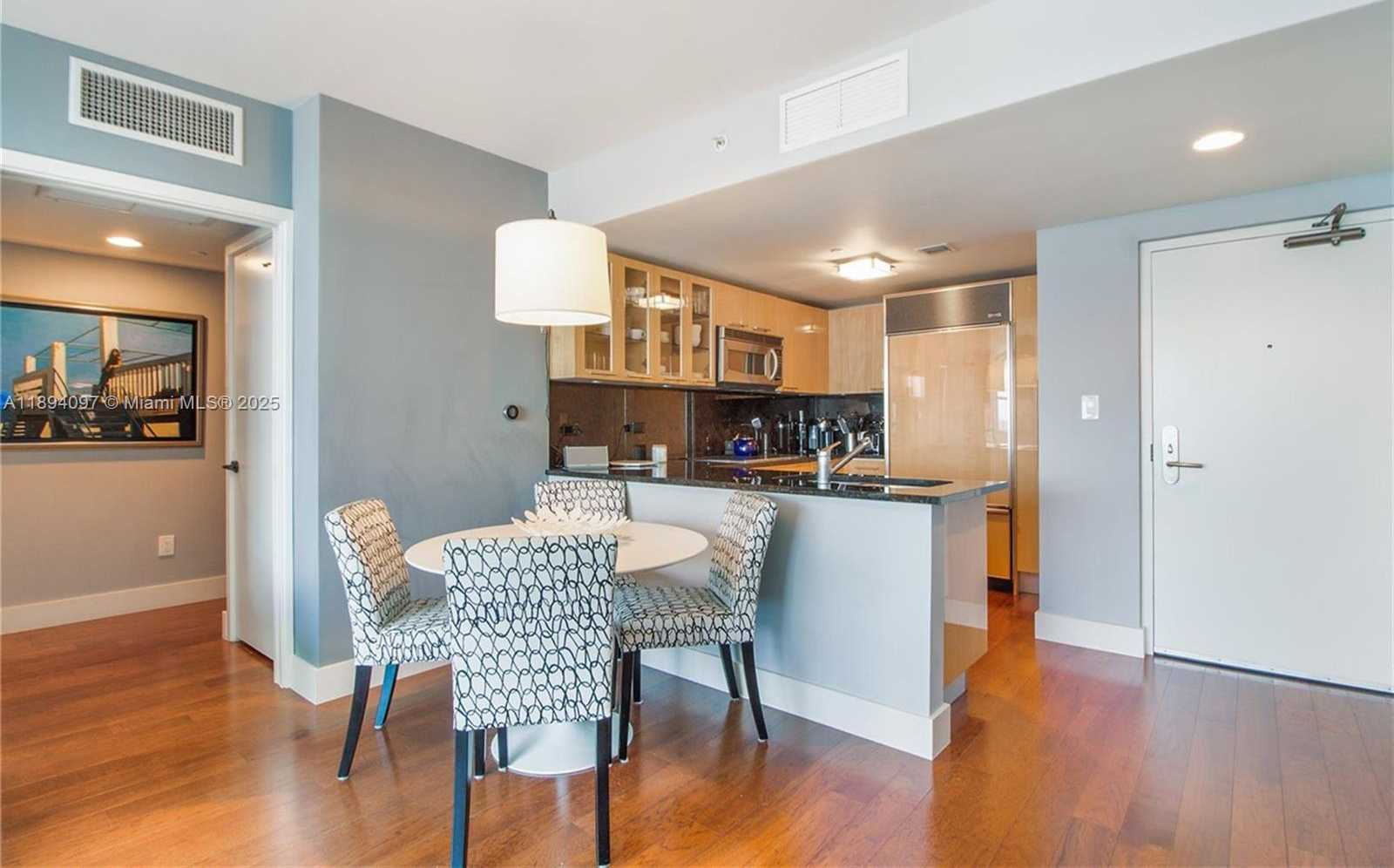 Small Image of 6801 COLLINS AVE #1101, Miami Beach Number 22