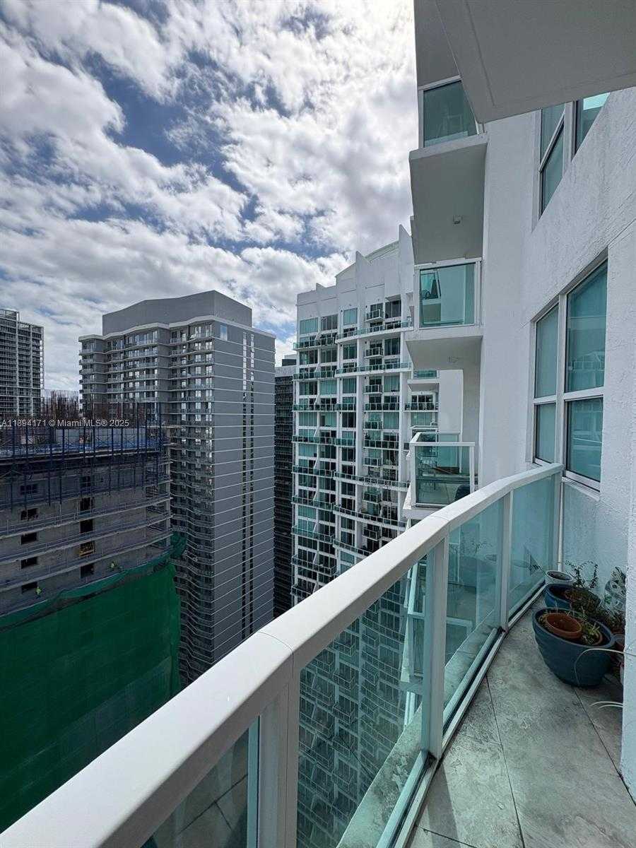 Small Image of 31 SOUTH EAST 5TH ST #4016, Miami Number 13