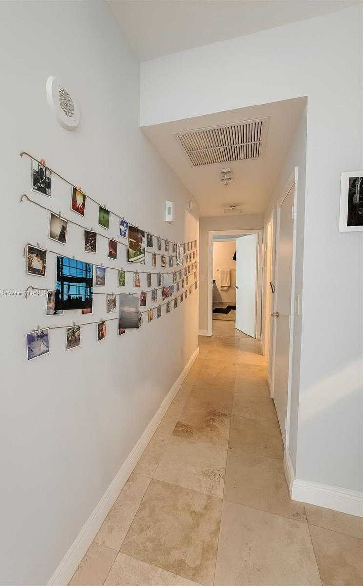 Small Image of 31 SOUTH EAST 5TH ST #4016, Miami Number 7