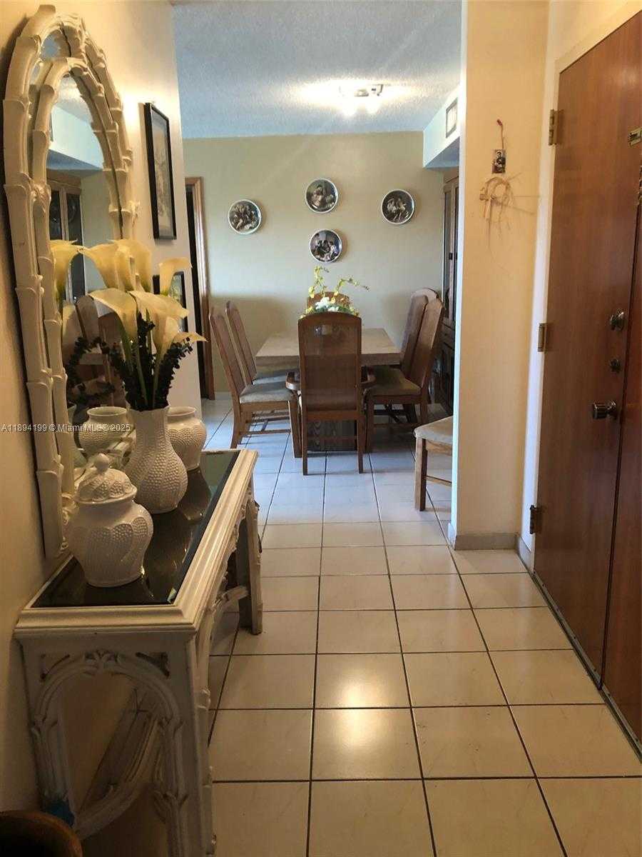 Small Image of 1350 SOUTH WEST 122ND AVE #423, Miami Number 5