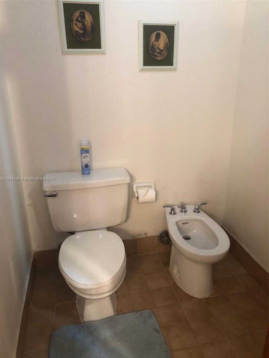 Small Image of 1350 SOUTH WEST 122ND AVE #423, Miami Number 7