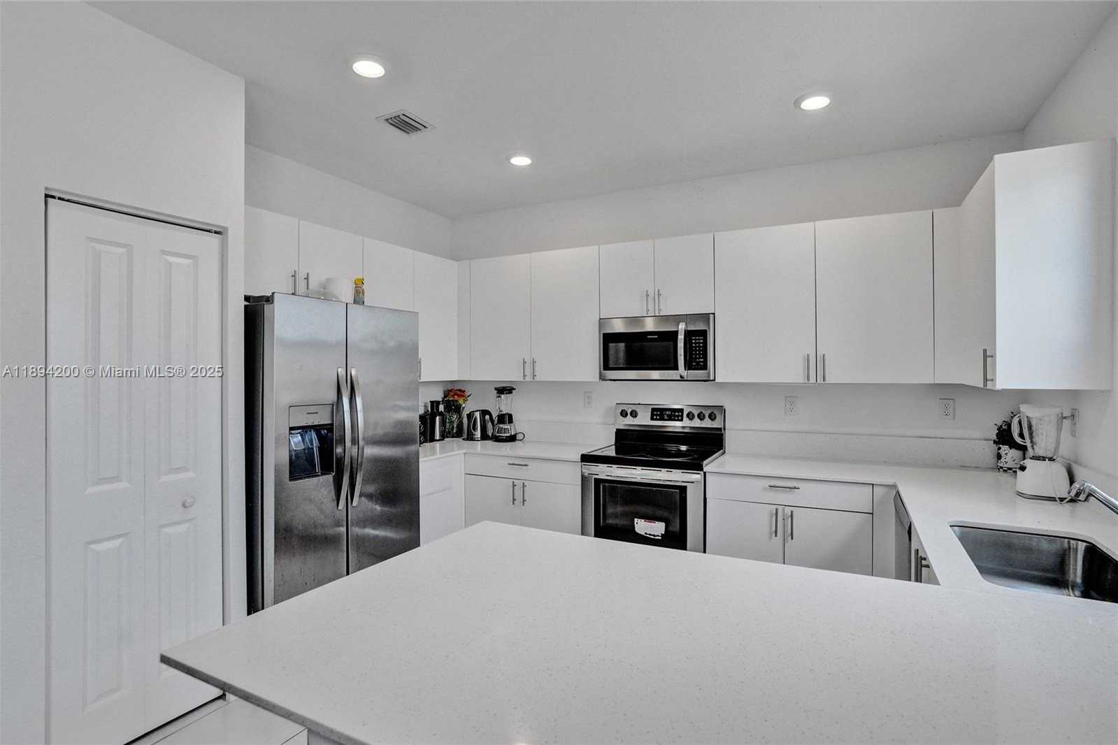 Small Image of 411 NORTH WEST 204TH ST, Miami Gardens Number 13