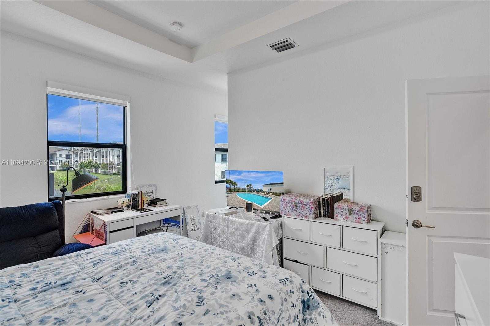 Small Image of 411 NORTH WEST 204TH ST, Miami Gardens Number 37