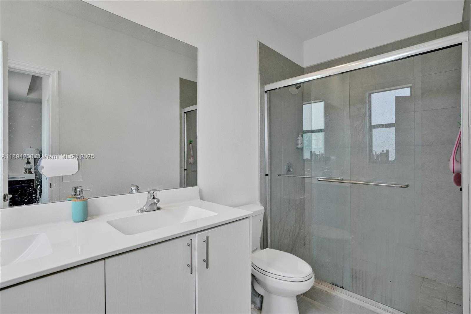 Small Image of 411 NORTH WEST 204TH ST, Miami Gardens Number 38