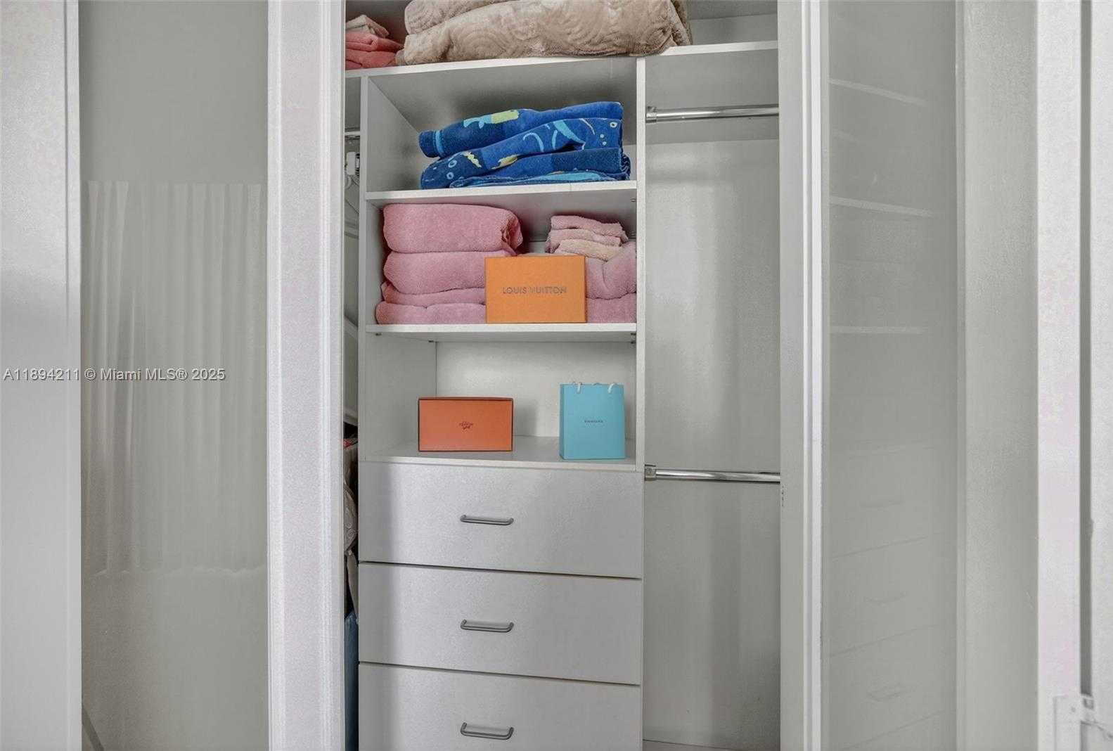 Small Image of 3370 HIDDEN BAY DR #2607, Aventura Number 38