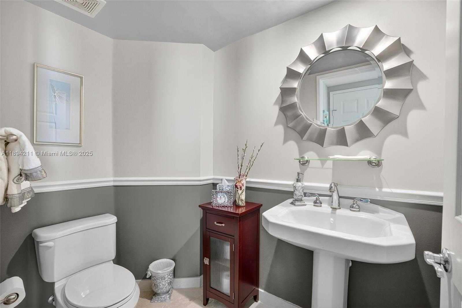 Small Image of 3370 HIDDEN BAY DR #2607, Aventura Number 41