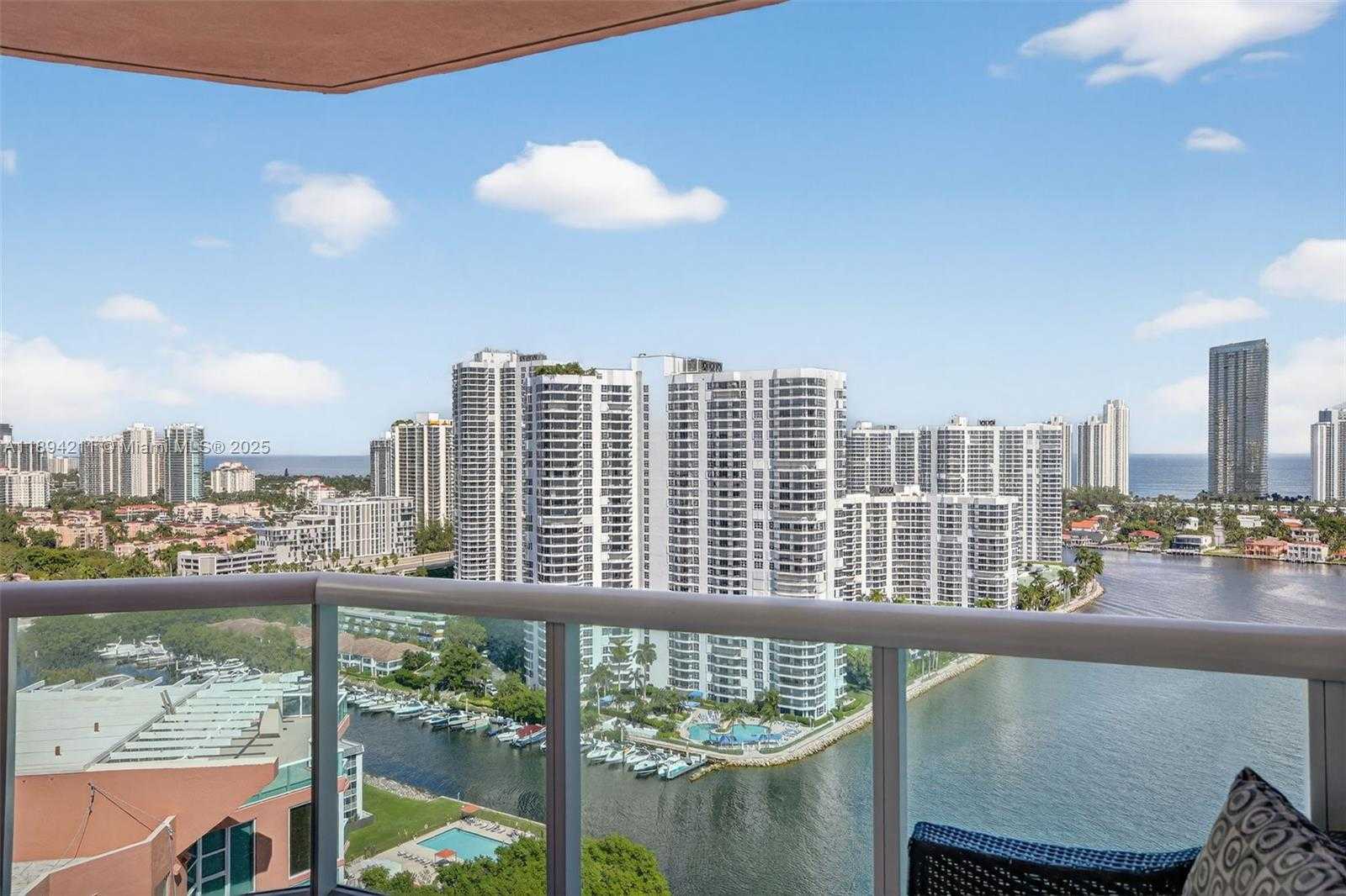 Small Image of 3370 HIDDEN BAY DR #2607, Aventura Number 43