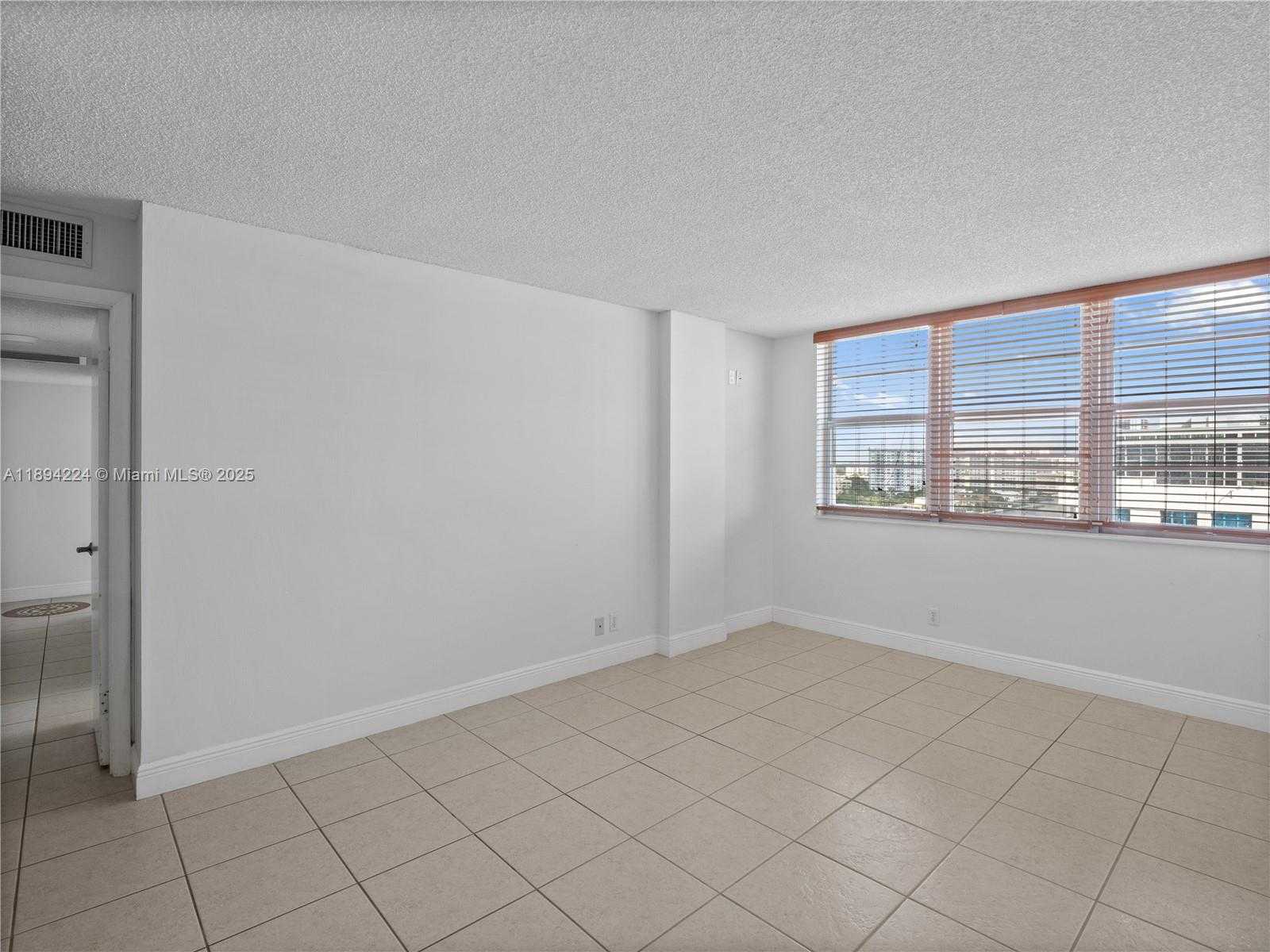 Small Image of 3161 SOUTH OCEAN DR #1201, Hallandale Beach Number 30