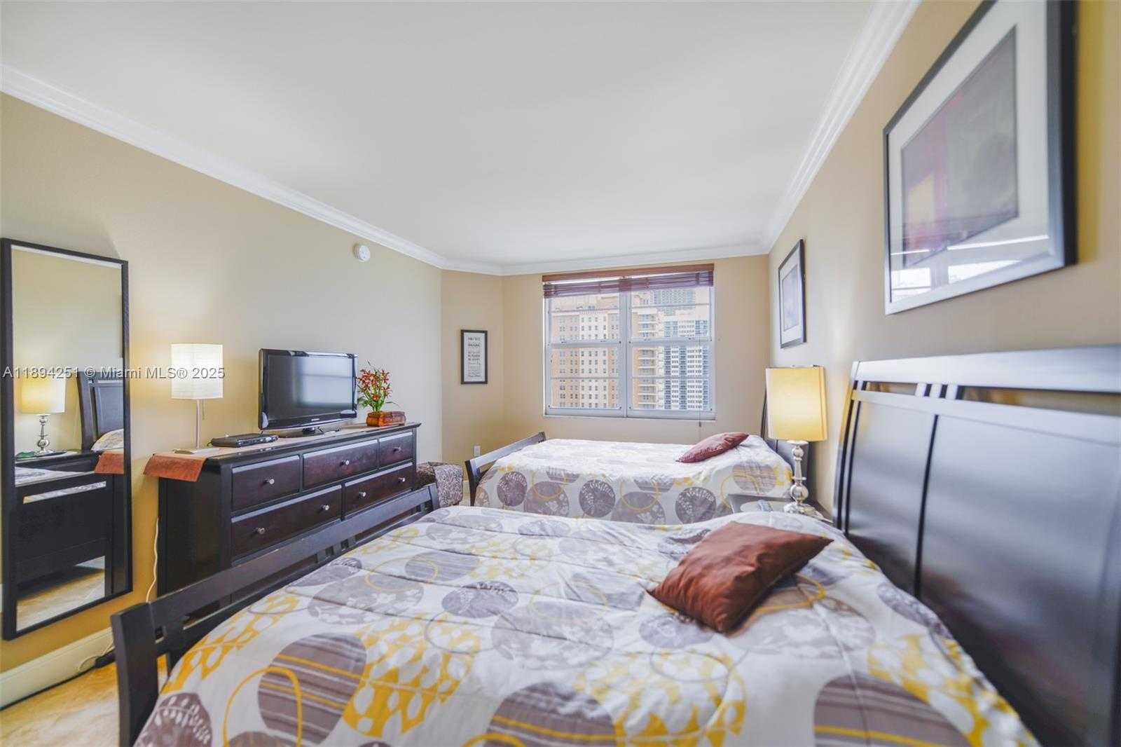 Small Image of 1950 SOUTH OCEAN DR #11K, Hallandale Beach Number 10
