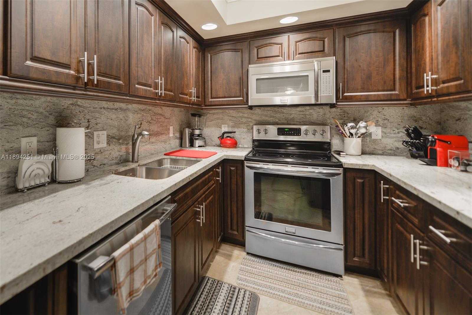 Small Image of 1950 SOUTH OCEAN DR #11K, Hallandale Beach Number 3