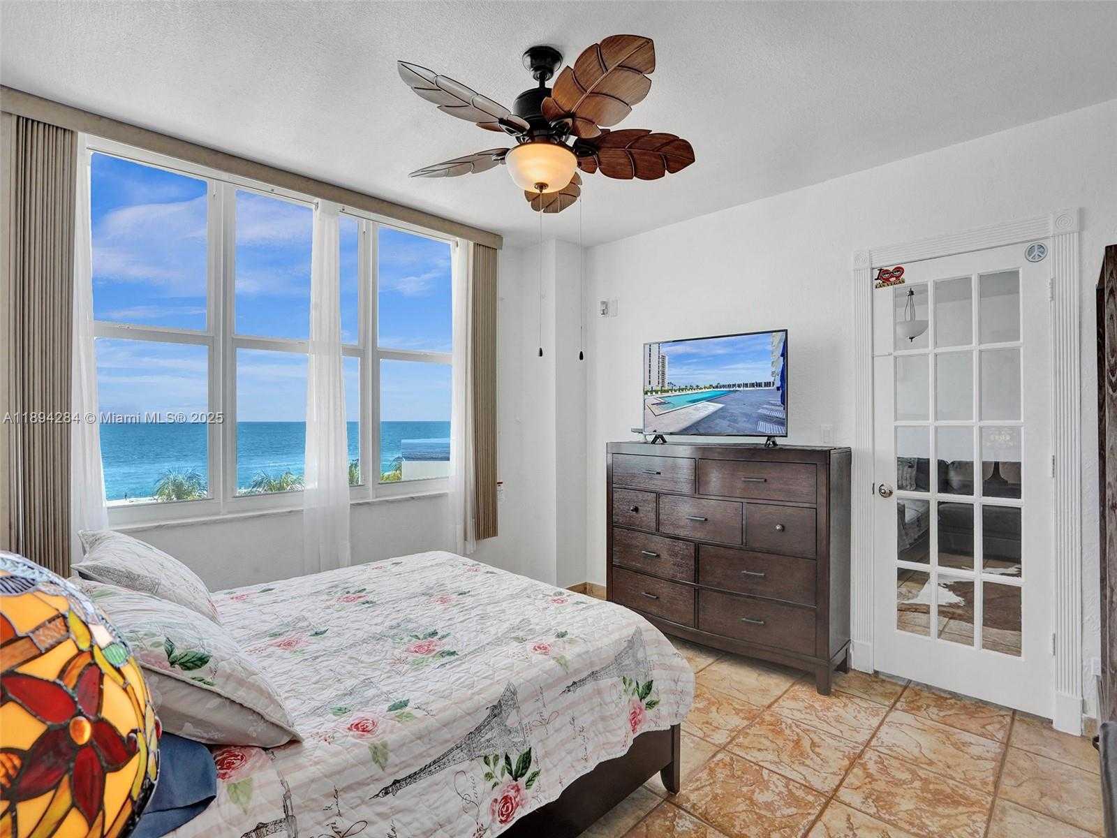 Small Image of 5601 COLLINS AVE #504, Miami Beach Number 16