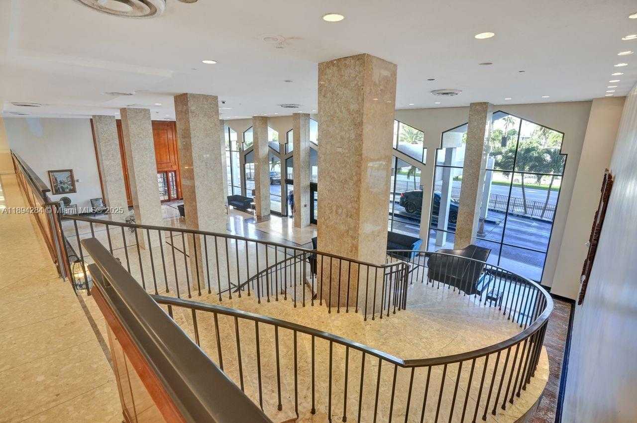 Small Image of 5601 COLLINS AVE #504, Miami Beach Number 5