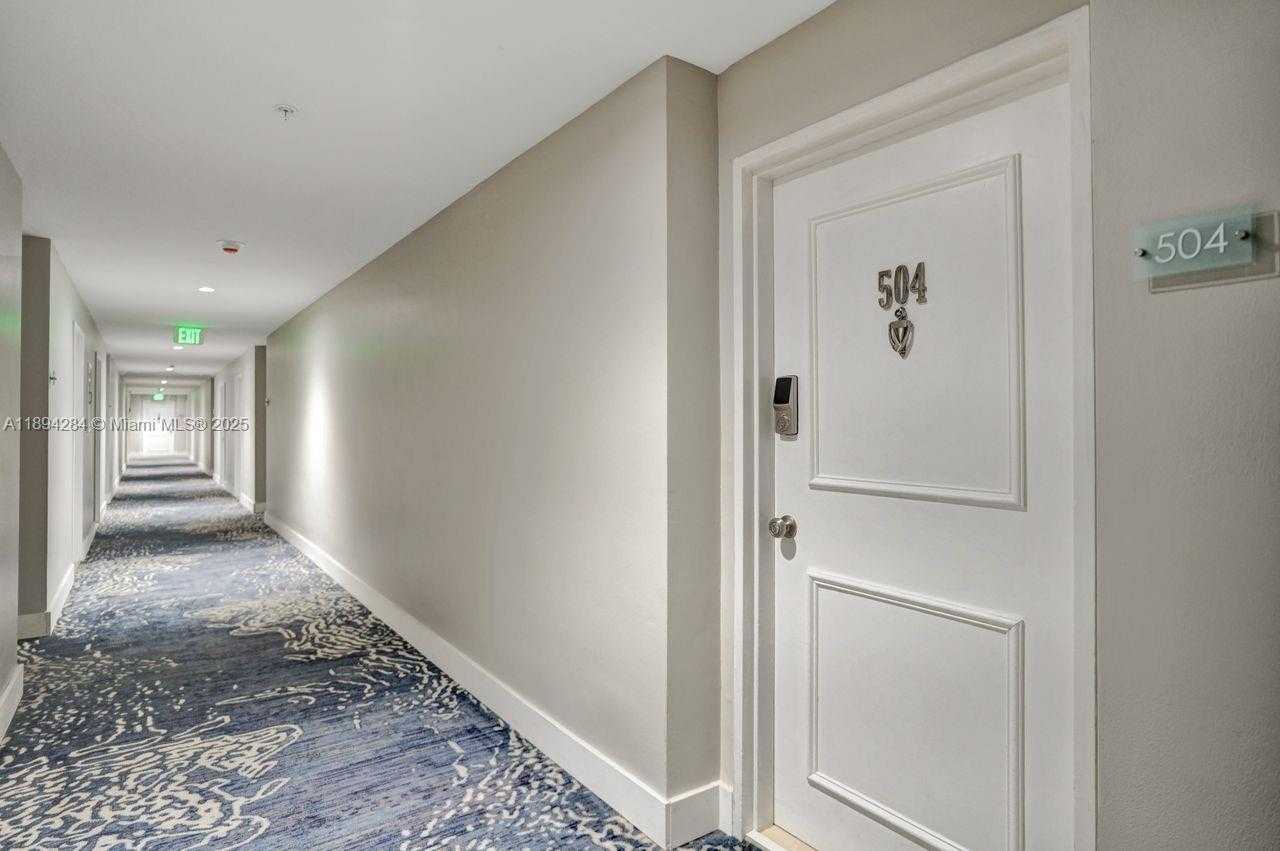 Small Image of 5601 COLLINS AVE #504, Miami Beach Number 6