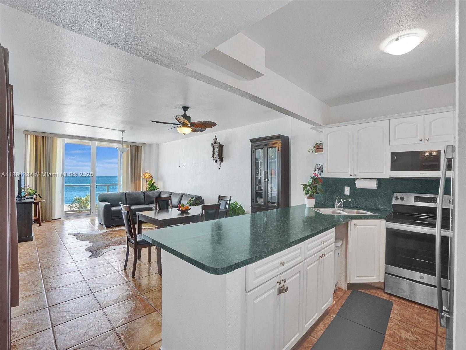 Small Image of 5601 COLLINS AVE #504, Miami Beach Number 9