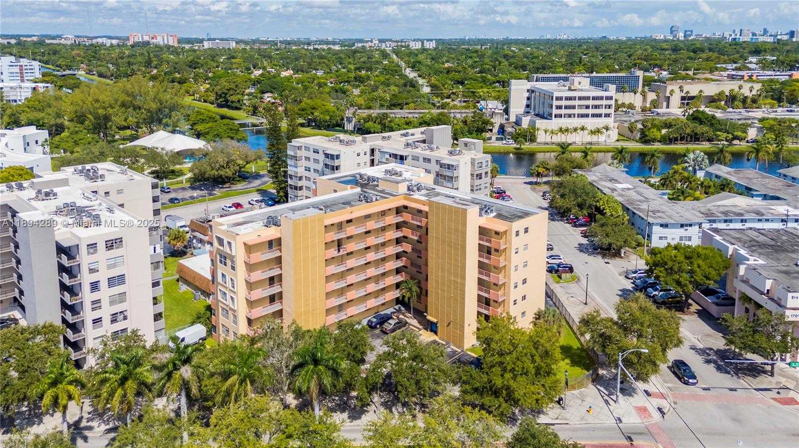 Small Image of 16400 NORTH EAST 17TH AVE #601, North Miami Beach Number 19