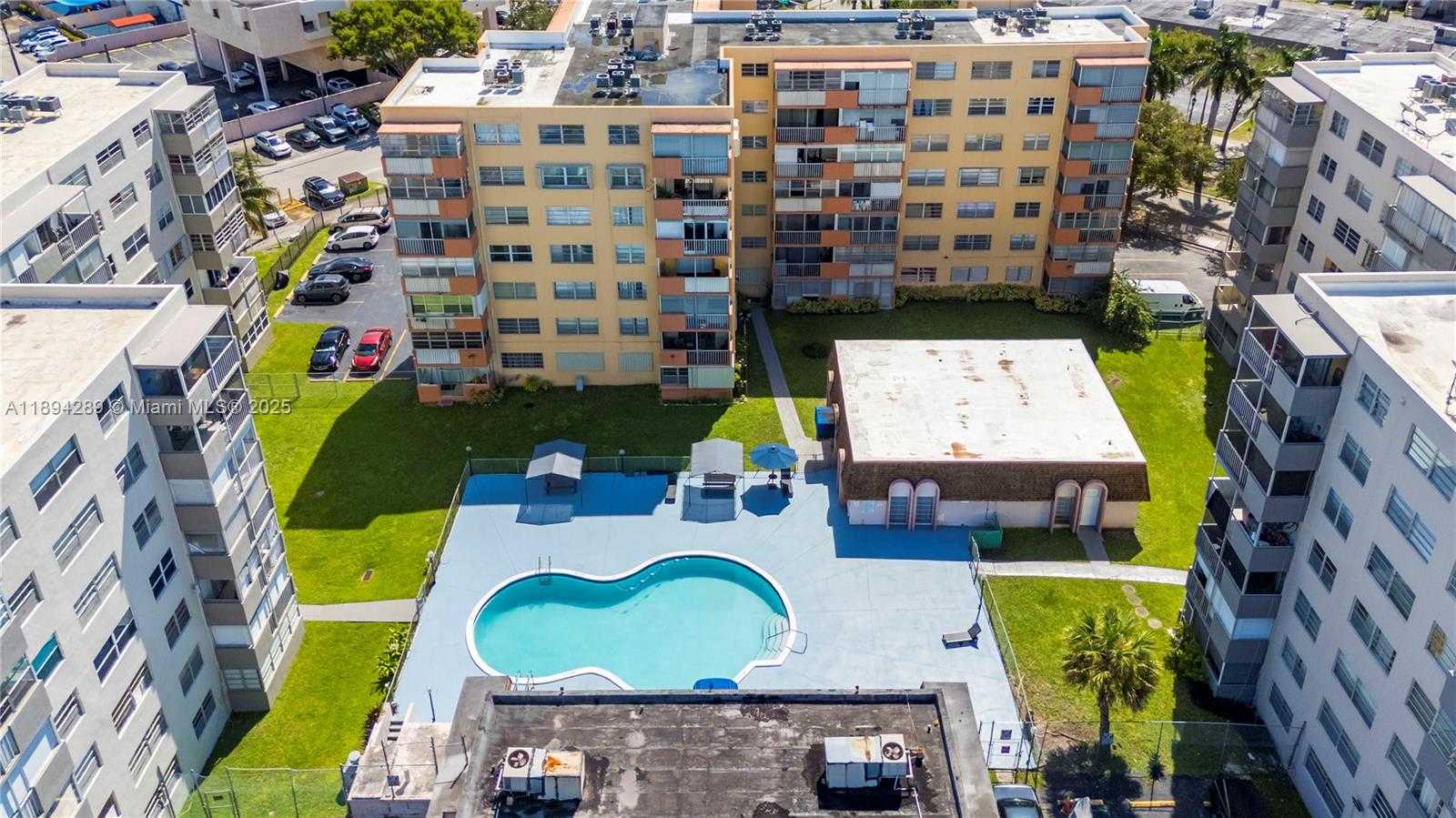 Small Image of 16400 NORTH EAST 17TH AVE #601, North Miami Beach Number 3