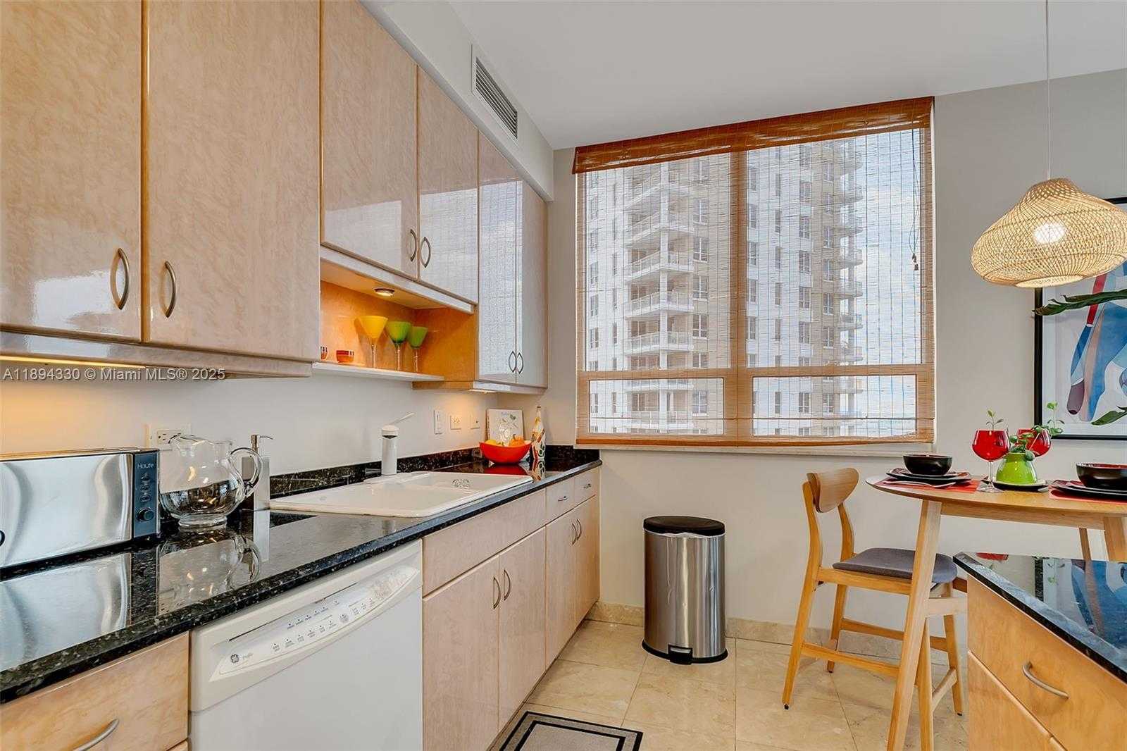Small Image of 801 BRICKELL KEY BLVD #1601, Miami Number 17