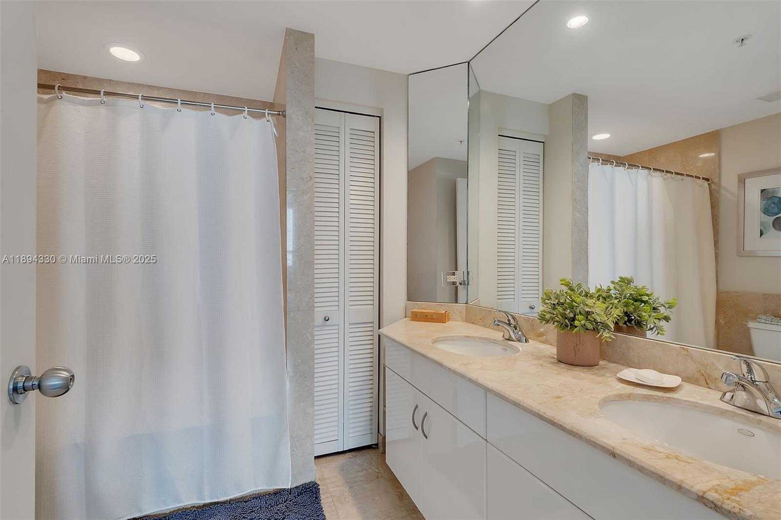Small Image of 801 BRICKELL KEY BLVD #1601, Miami Number 23