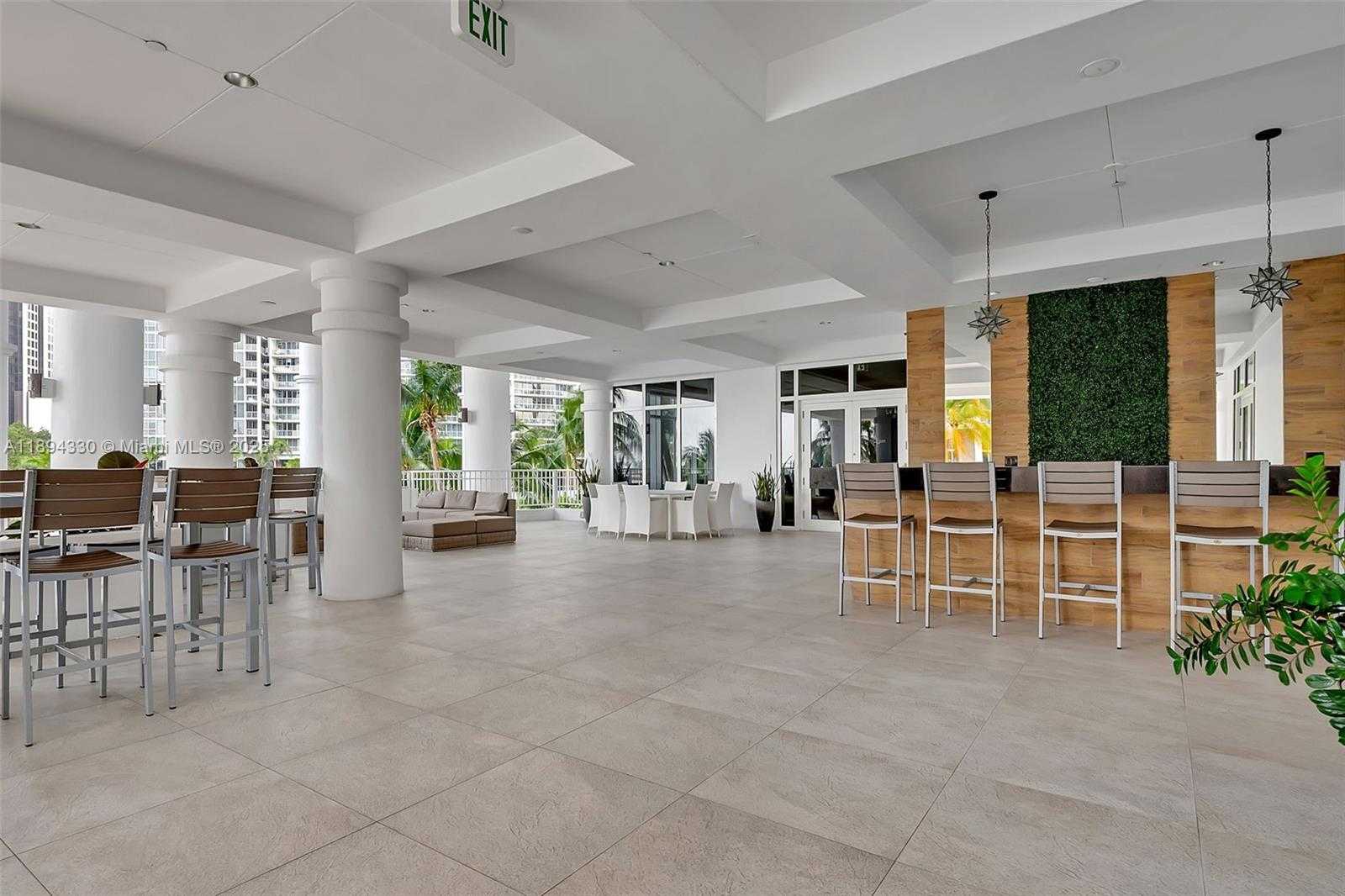 Small Image of 801 BRICKELL KEY BLVD #1601, Miami Number 29