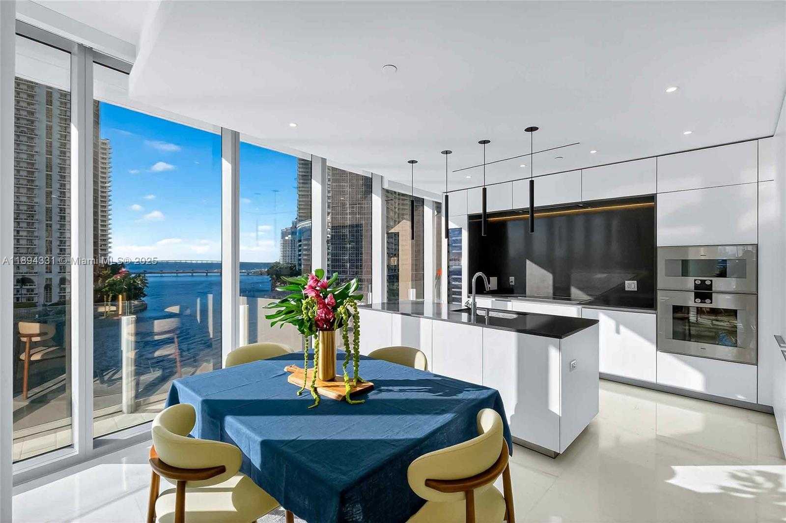 Small Image of 300 BISCAYNE BOULEVARD WAY #501E, Miami Number 16