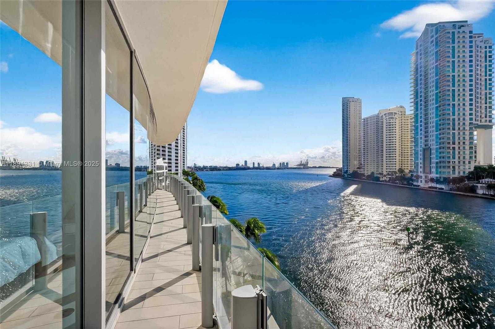 Small Image of 300 BISCAYNE BOULEVARD WAY #501E, Miami Number 29