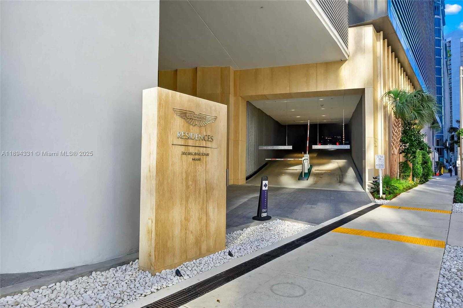 Small Image of 300 BISCAYNE BOULEVARD WAY #501E, Miami Number 66
