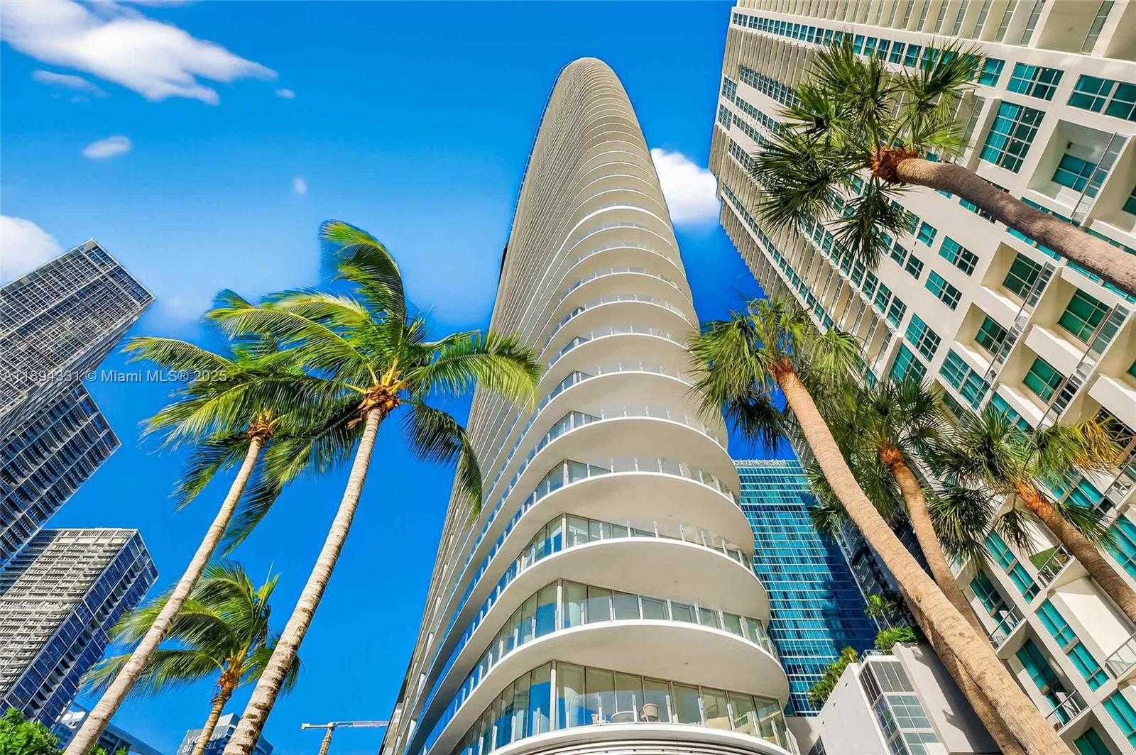 Small Image of 300 BISCAYNE BOULEVARD WAY #501E, Miami Number 70