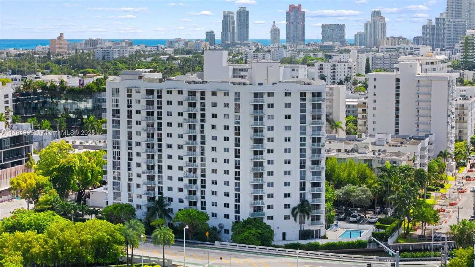 Small Image of 1688 WEST AVE #1004, Miami Beach Number 16