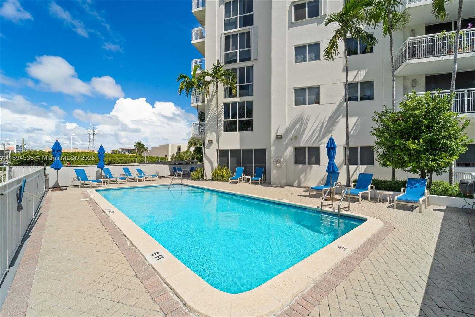 Small Image of 1688 WEST AVE #1004, Miami Beach Number 17