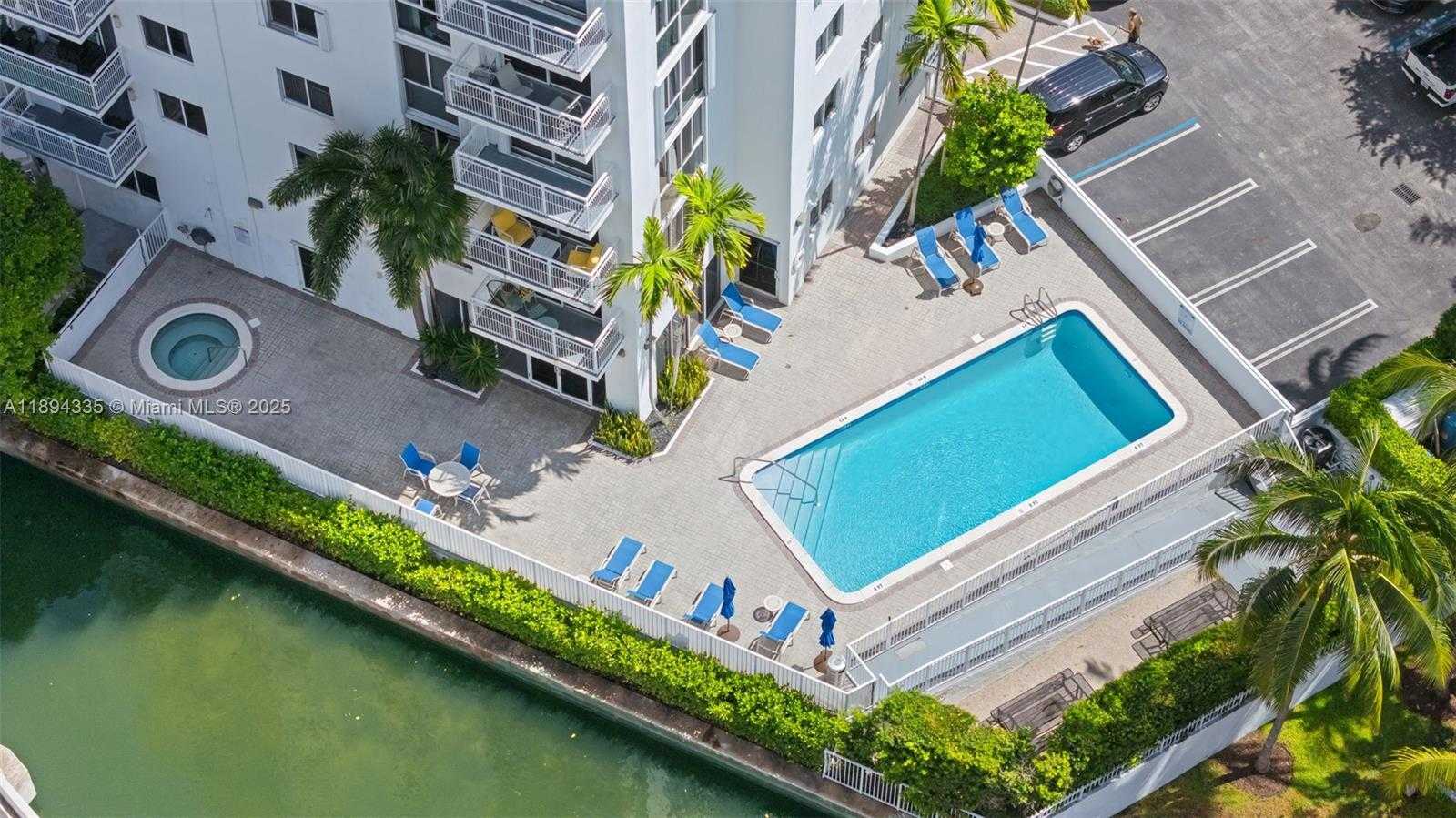 Small Image of 1688 WEST AVE #1004, Miami Beach Number 18