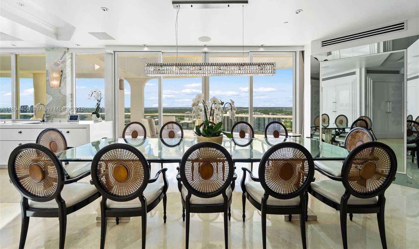 Small Image of 7000 ISLAND BLVD #PH-02, Aventura Number 10