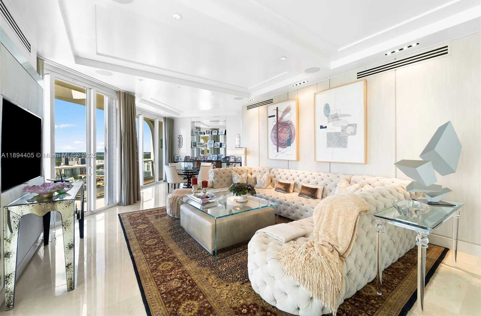 Small Image of 7000 ISLAND BLVD #PH-02, Aventura Number 16