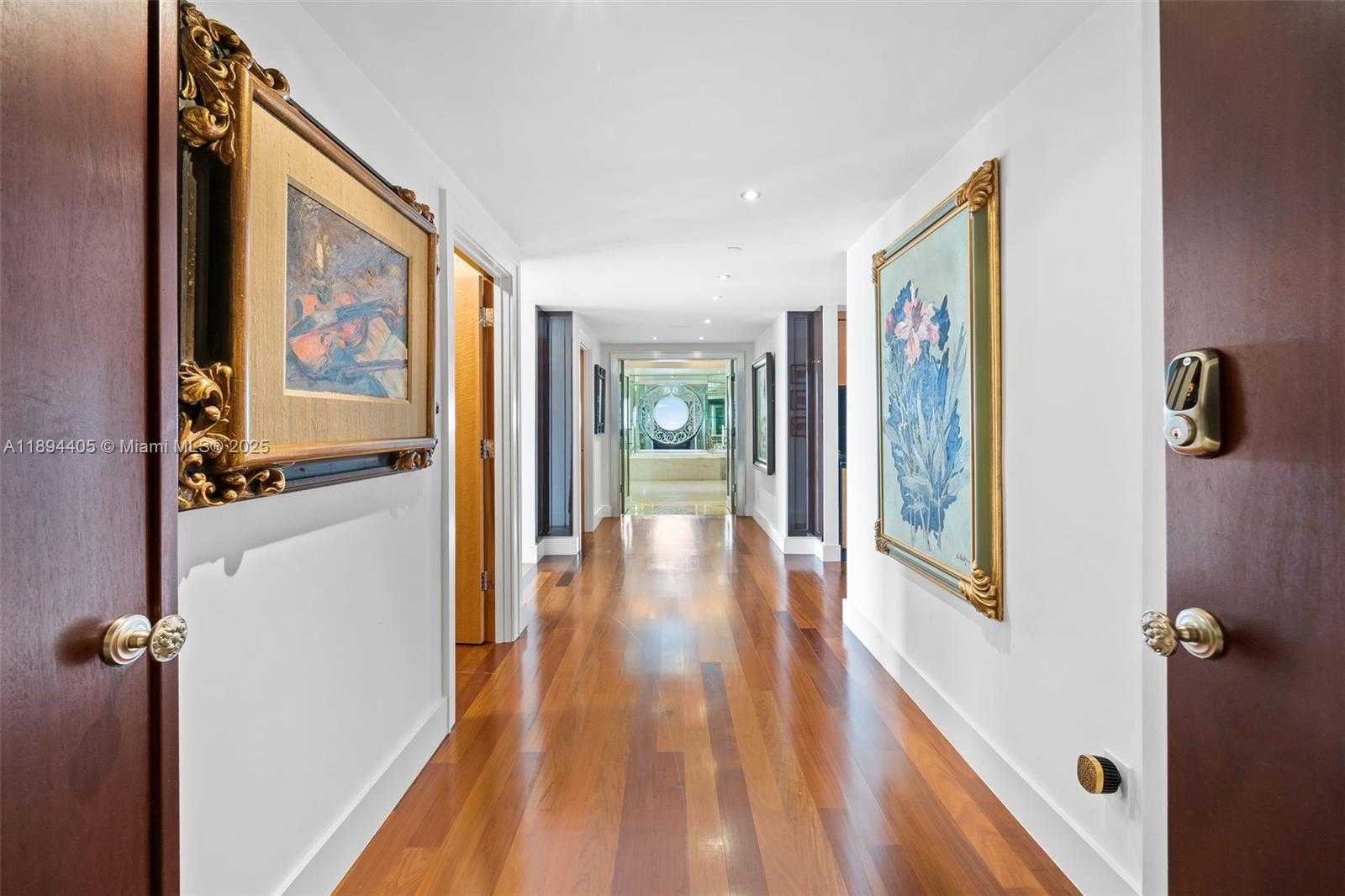 Small Image of 7000 ISLAND BLVD #PH-02, Aventura Number 19