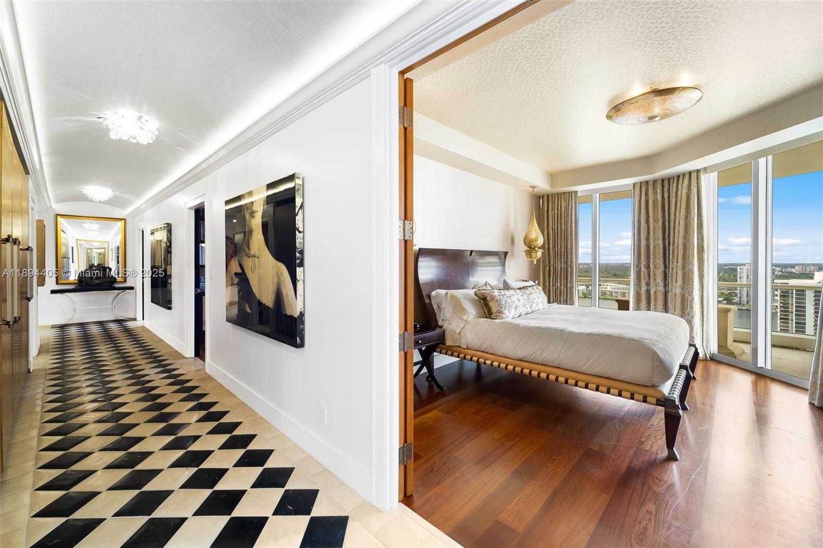 Small Image of 7000 ISLAND BLVD #PH-02, Aventura Number 31