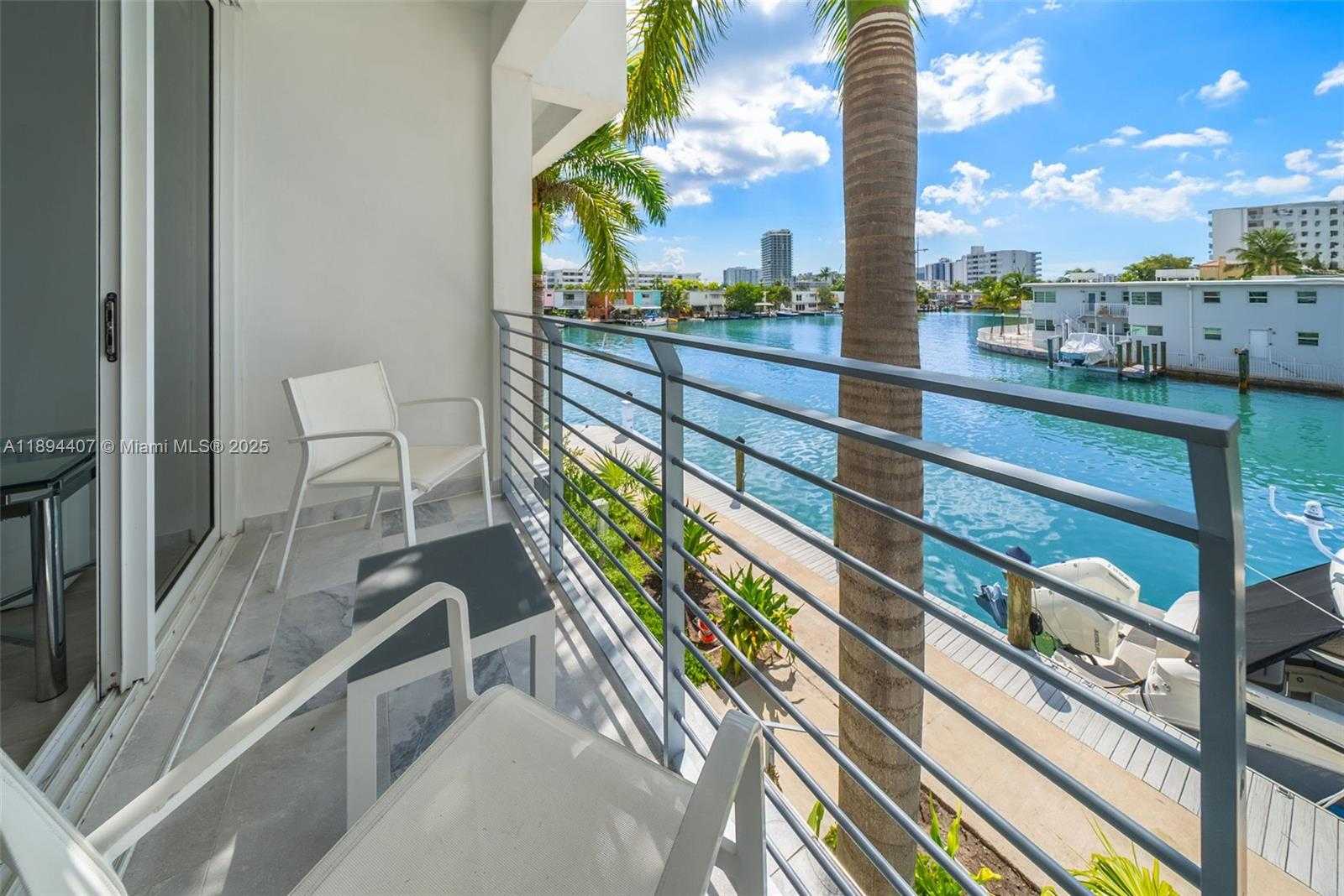 Small Image of 33 Shore Dr E, Miami, FL 33133, USA Number 2