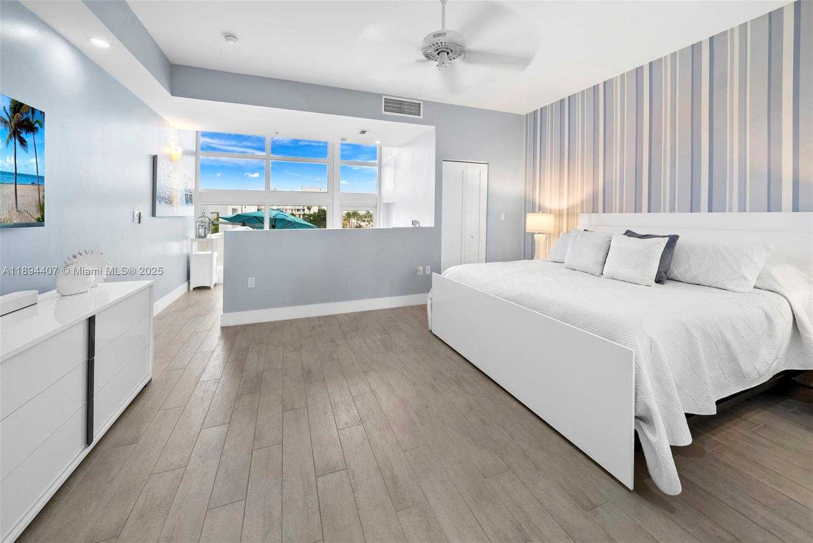 Small Image of 33 Shore Dr E, Miami, FL 33133, USA Number 37