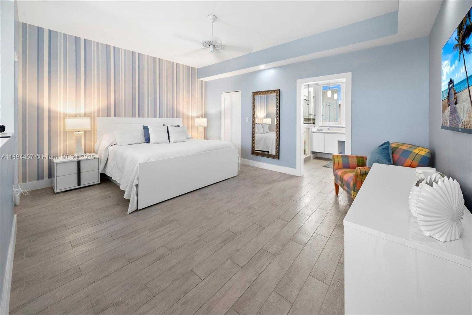 Small Image of 33 Shore Dr E, Miami, FL 33133, USA Number 38