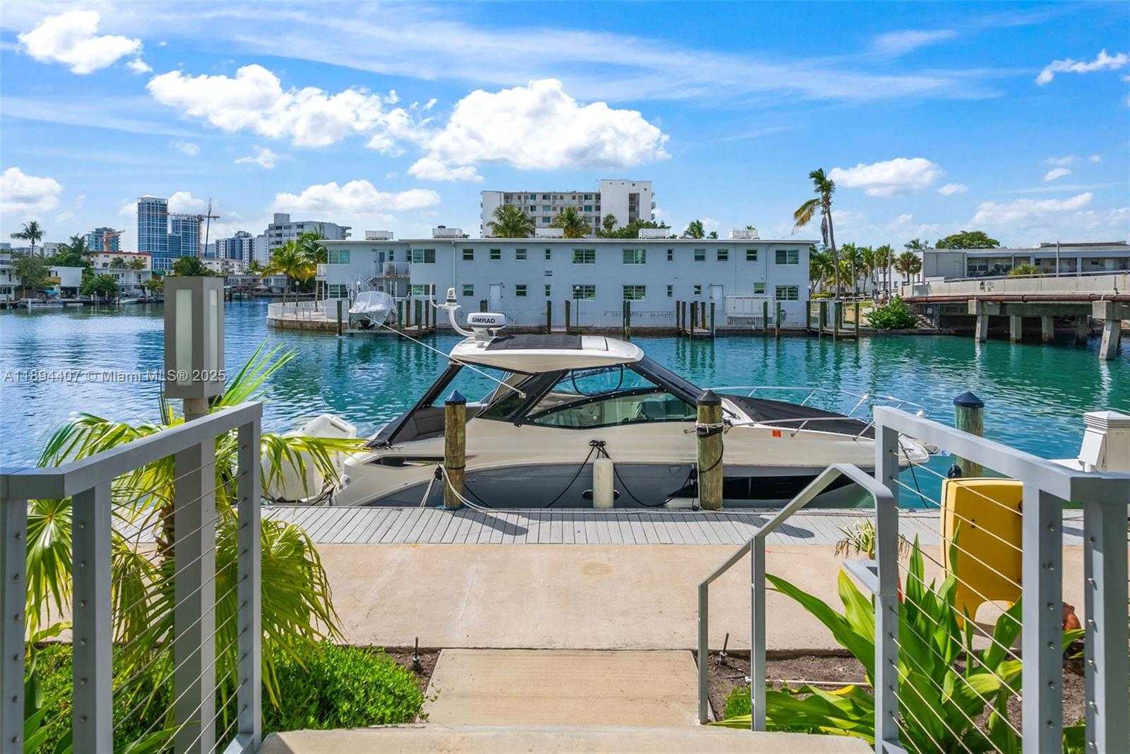 Small Image of 33 Shore Dr E, Miami, FL 33133, USA Number 5