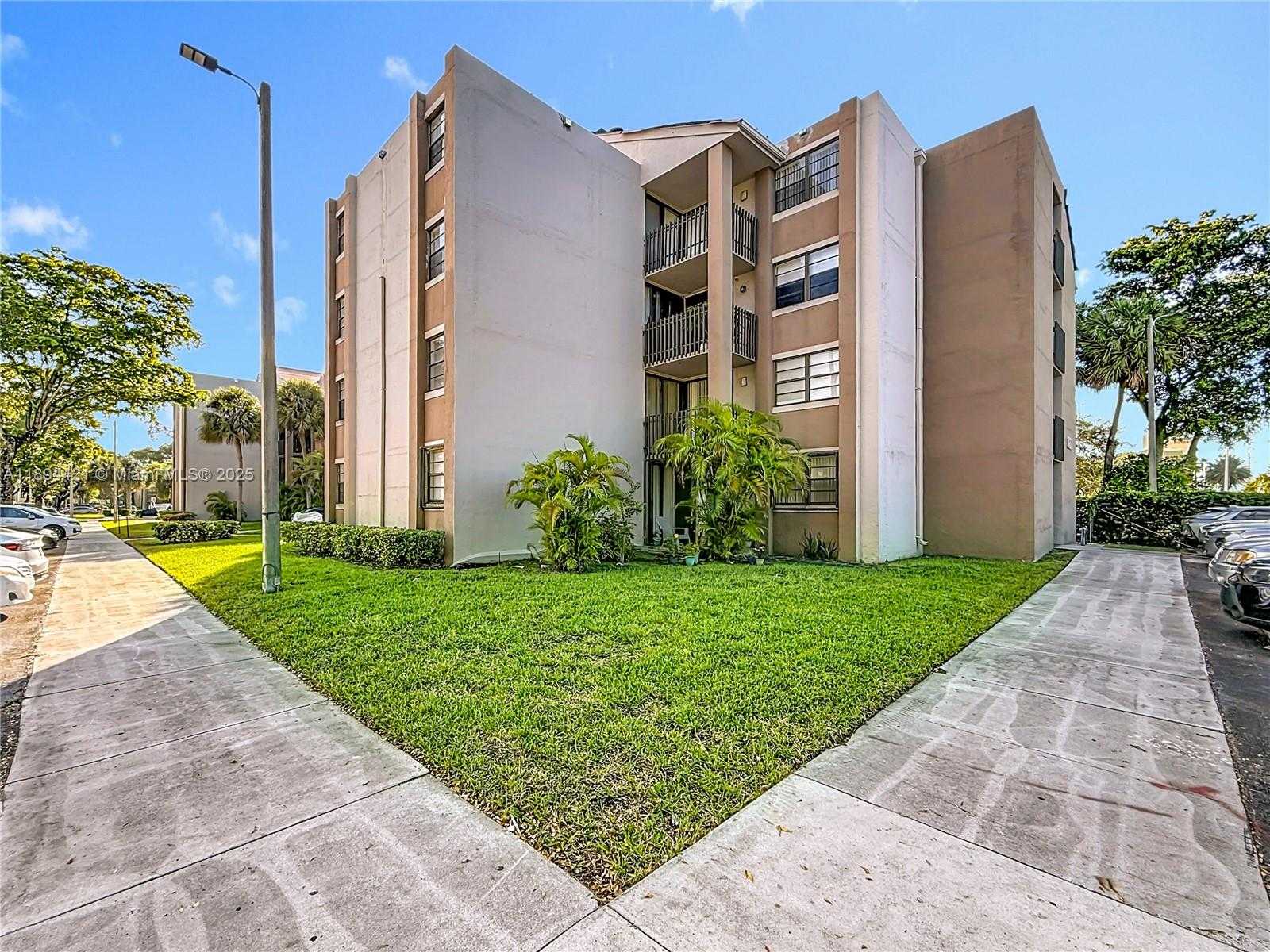 Small Image of 3611 SOUTH WEST 117TH AVE #10-207, Miami Number 23