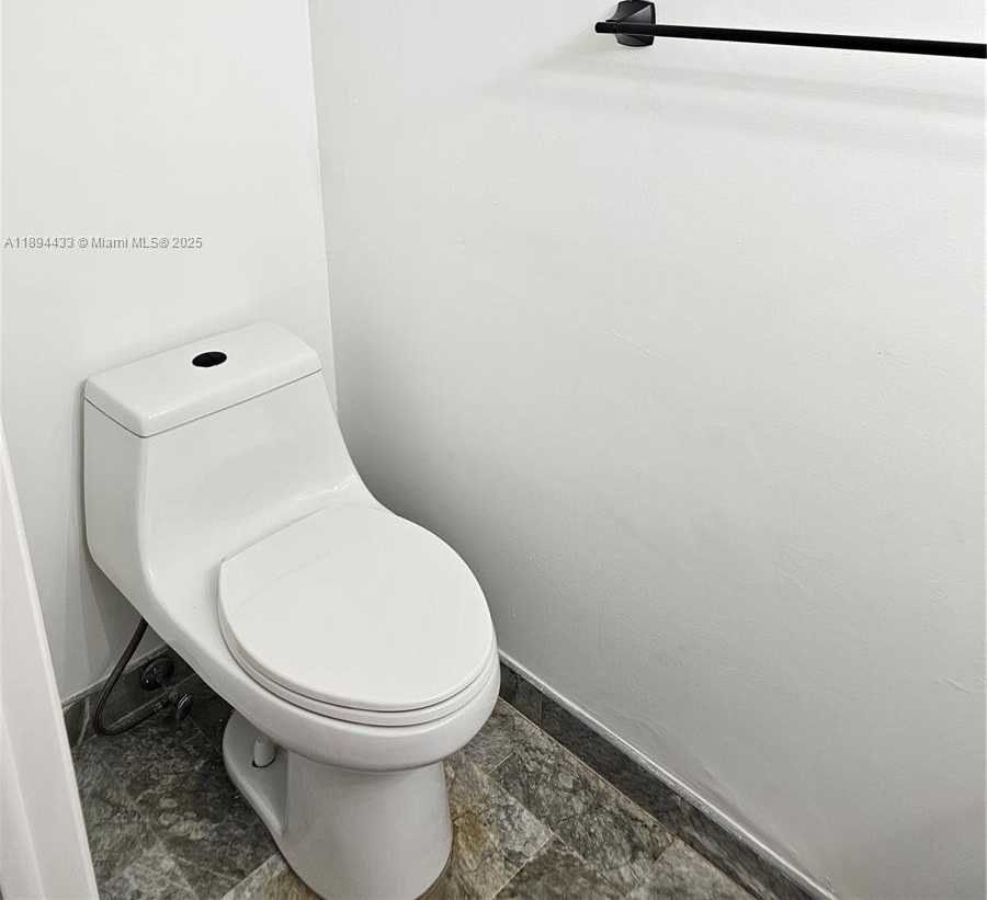 Small Image of 10142 SOUTH WEST 77TH CT #10142, Miami Number 7