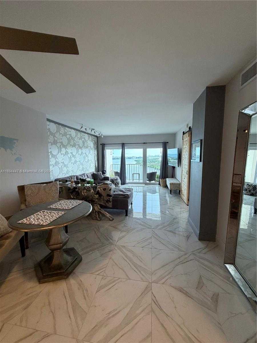 Small Image of 300 BAYVIEW DR #2014, Sunny Isles Beach Number 12