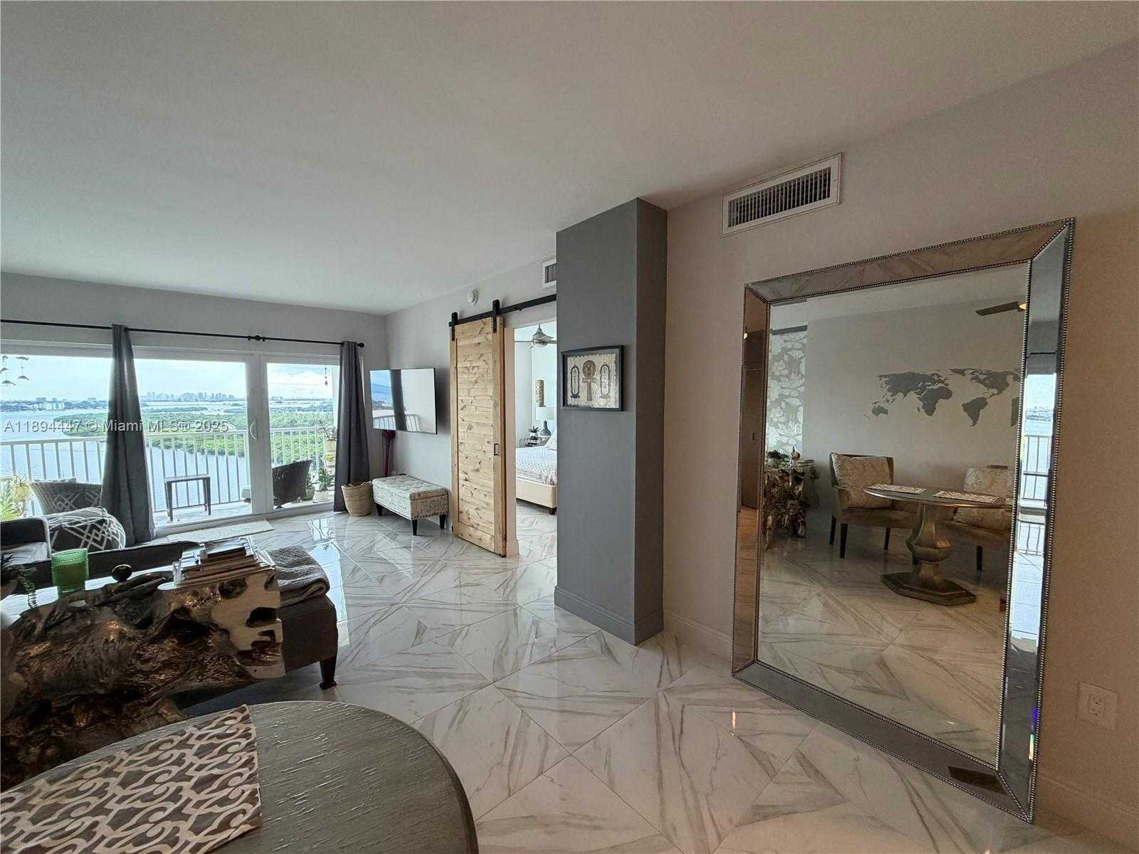 Small Image of 300 BAYVIEW DR #2014, Sunny Isles Beach Number 14