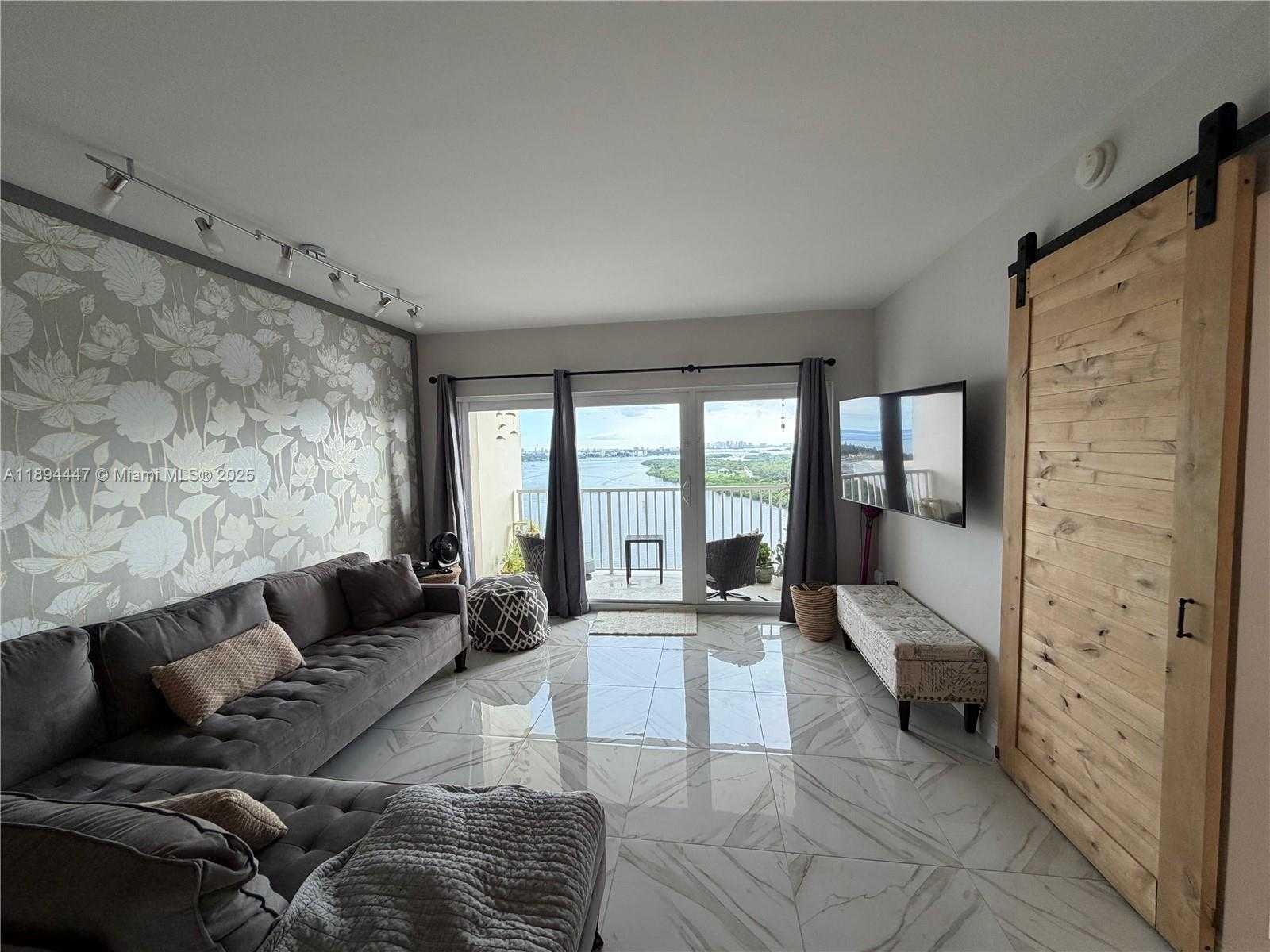 Small Image of 300 BAYVIEW DR #2014, Sunny Isles Beach Number 15