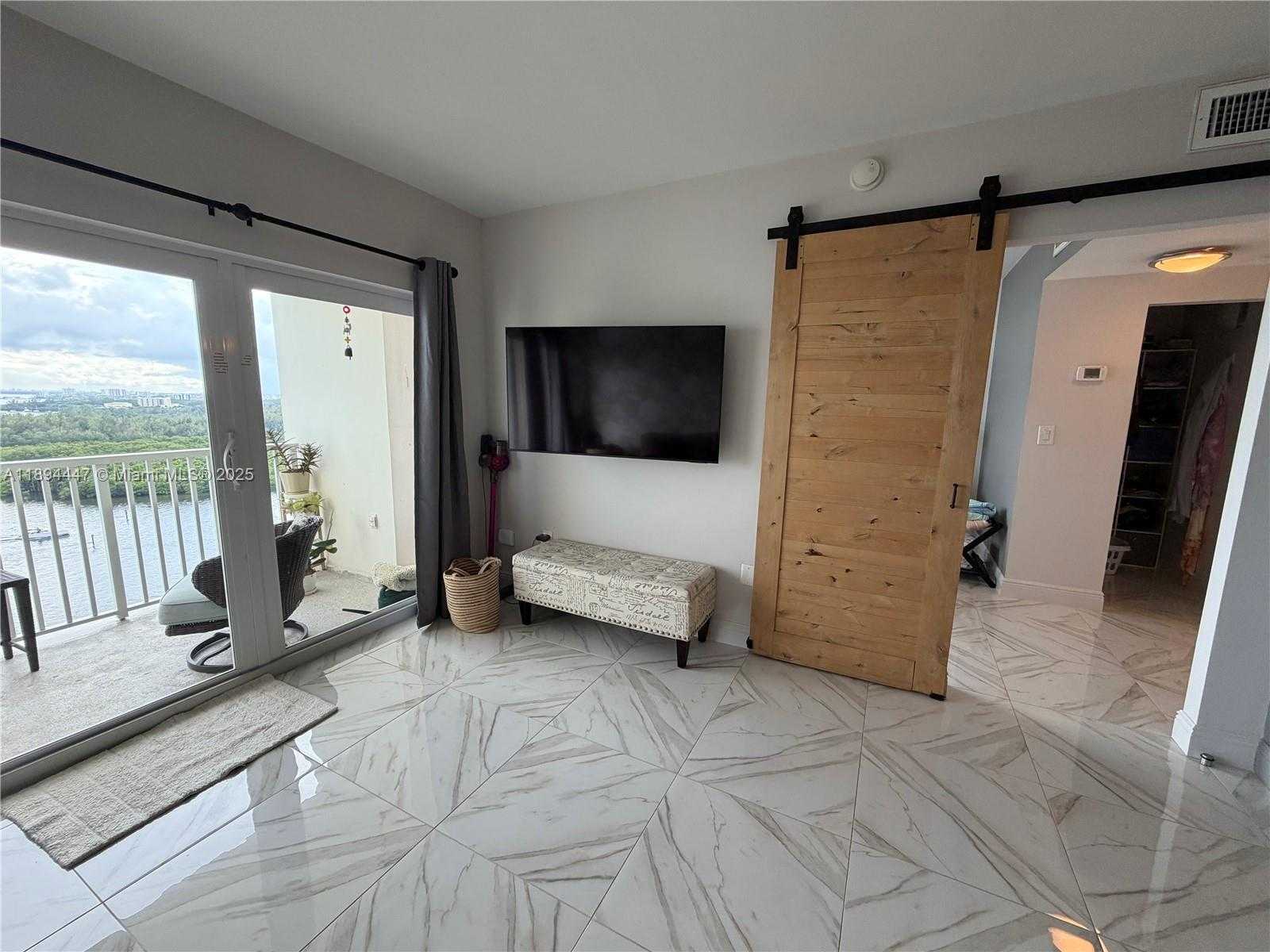 Small Image of 300 BAYVIEW DR #2014, Sunny Isles Beach Number 34